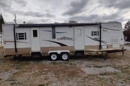 Fleetwood PA *Luxury Trailer Camper – Rent & Make Memories!*