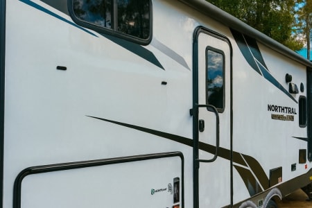 Orlando FL 2022 Heartland RVs North Trail