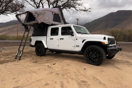 Kahului HI 2025 Jeep Gladiator Nighthawk by Easy Camping Maui