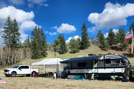 Johnstown CO Perfect camper to bring the whole family! Off Grid ready with solar.