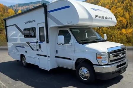 Appleton WI 2026 Thor Four Winds 19X $238.50/night for 7+ nights