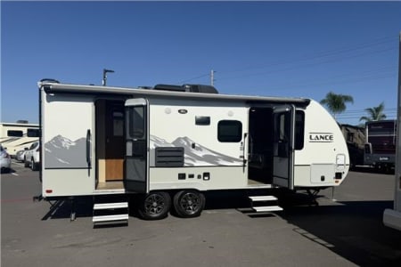 Stanton CA $149 - $169 26ft Lance #2200