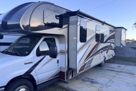 Phoenix AZ Easy-Drive 32-Foot Class C • Sleeps 7• Dual A/C • 2 Slides| C-2 