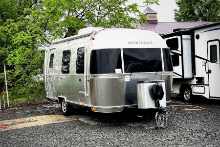 Spring City PA 2022 Airstream Caravel 22FB — Modern Luxury in a Compact Package