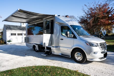 Phoenix AZ 2023 Airstream Atlas Luxury Mercedes Adventure Sprinter | B-1
