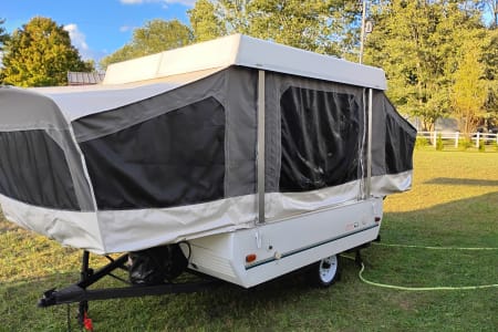 Waterloo IN Pop up that sleeps 5