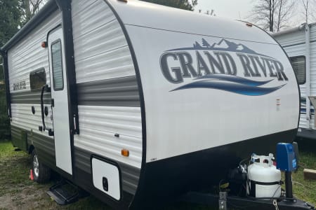 Midland ON 19’ Grand River Bunkhouse - We The North RV