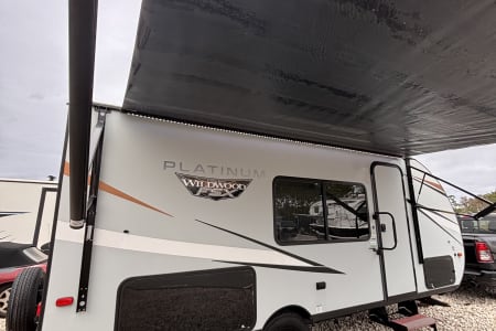 Orlando FL Forest River Wildwood – Sleeps 7!