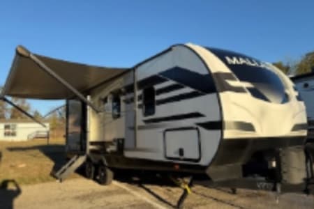 Arlington TX Mallard with/Bunks and King bed: Delivery Avail: No Prep Fee: Equipped