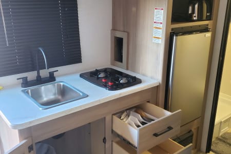 Lake Havasu City AZ BRAND NEW 2026 Keystone Coleman Light Weight Travel Trailer #1