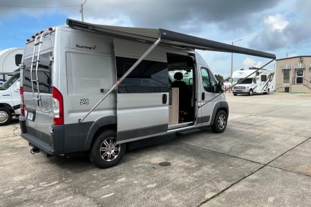 Tampa FL 2018 Hymer Sunlight Van Two
