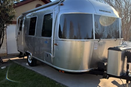 Austin TX Bambino - Cozy 2024 Airstream Bambi 22FB