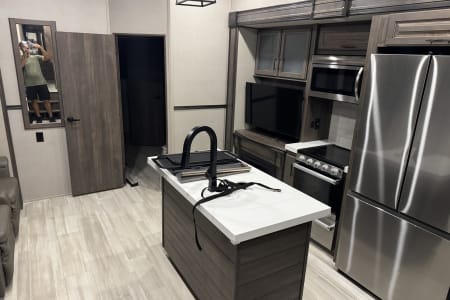 Myakka City FL Grand Design Solitude 3950BH-R ***Bunks & 2 Full Baths***