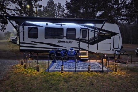 Vandenberg Space Force Base CA Adventure-Ready 2022 Momentum 25G | Toy Hauler | Delivery Available!