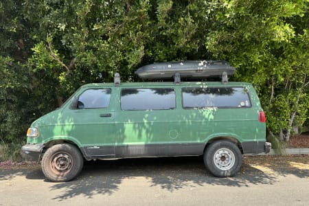 Los Angeles CA cosy camper van stay