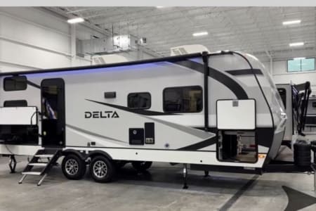 Kingsland GA Modern 2024 Alliance Delta Bunkhouse - Delivered Fully Stocked! Sleeps 6-8