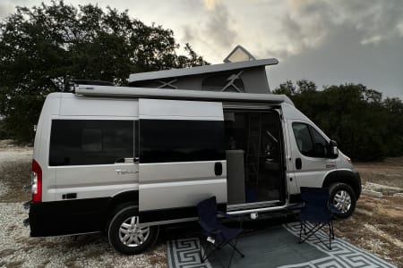 Austin TX The Vista Van: A Window to the Wild | Thor Tellaro 20J