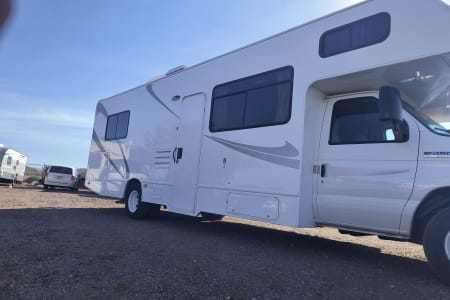 Phoenix AZ 2014 Thor Majestic  Unlimited miles