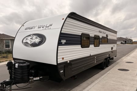 Kyle TX 2024 Forest River Cherokee Grey Wolf