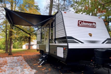 Surfside Beach SC *DELIVERY ONLY* COZY 2022 Dutchmen RV Coleman Lantern LT