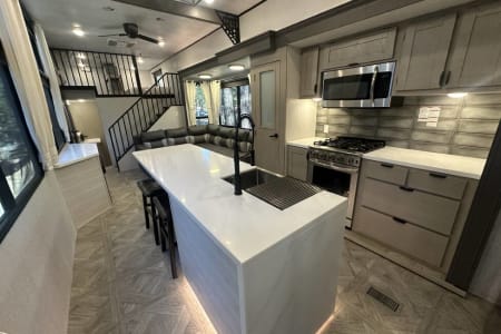 Bryant AR 2024 Forest River Wildwood Grand Lodge ALAR2063