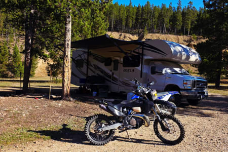 Kalispell MT NYK Adventure Bus