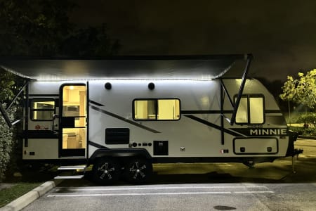 Tampa FL Winnebago Micro Minnie
