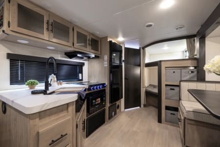 Cumming GA Betty Blue **2026 Brand New Riverside Grey Wolf 26KF**