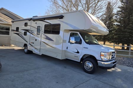 Bozeman MT 2020 Winnebago Bunkhouse 32ft *Unlimited miles