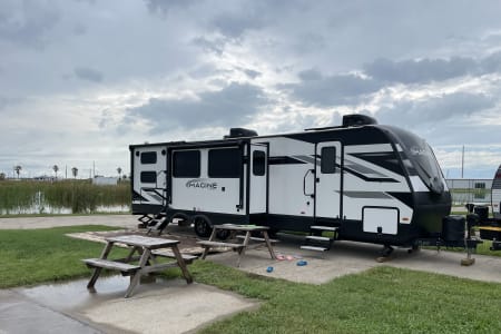 Austin TX 2023 Grand Design - Spacious Luxury Bunkhouse - Sleeps 8!!