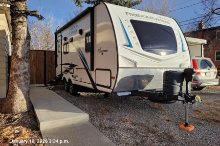 Travel-trailer rentals in Pincher Creek