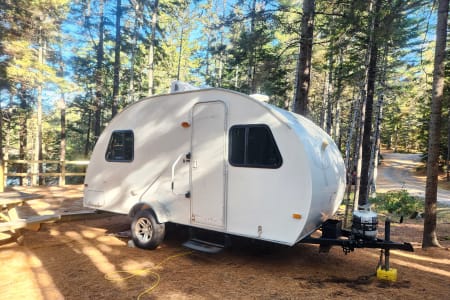Hiram ME Cozy Lightweight Camper w/ Kitchenette + Toilet
