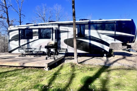 Bryant AR 2021 Forest River Cardinal 390FBX – Luxury Front Bath Fifth Wheel