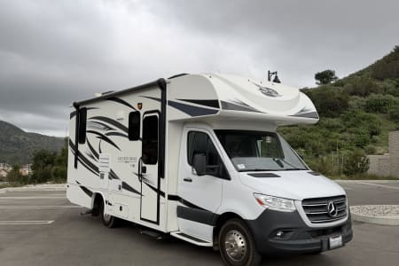 Northridge CA Mercedes-Benz Jayco Melbourne 24L
