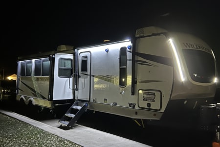 Fort Worth TX 2025 Forest River Wildwood Heritage Glen