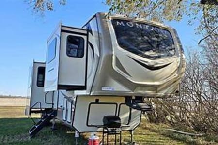 Chino CA Montana Pure Luxury