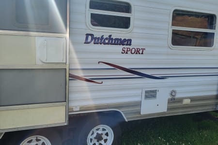 Kronenwetter WI 2002 Dutchmen Sport hybrid camper