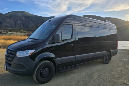Oxnard CA 2024 Mercedes-Benz Sprinter 15-Passenger Van – Road-Trip Ready!