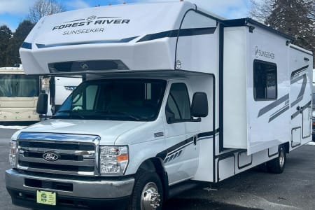 Exton PA S17 -2027 Sunseeker 3250 Bunkhouse