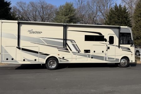 Severn MD 2024 Coachmen Mirada 32 LS (Sunshine)