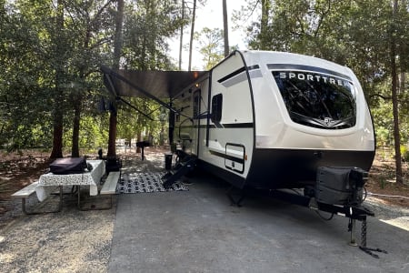 Sorrento FL Modern Comfort SportTrek Camper