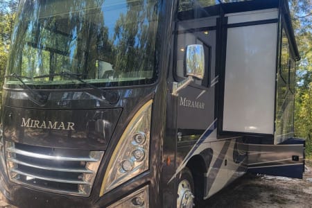 Eustis FL 2023 Motorcoach Miramar 35.2 3509