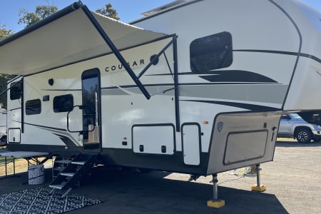 Riverside CA 2023 Keystone RV Cougar (Sleeps 8)