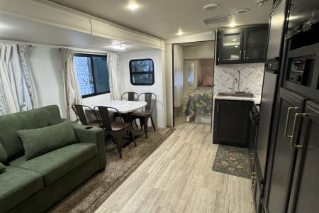 Summerville SC Adventure Awaits- 2017 Grand Design Imagine 2800BH