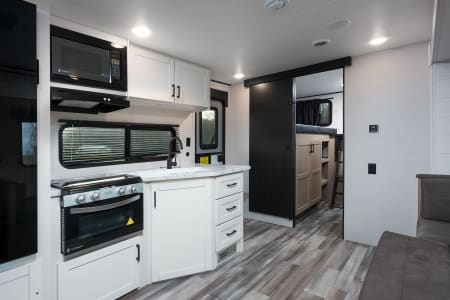 Nitro WV JayBird – 2026 Jayco Jay Flight SLX 295TBS