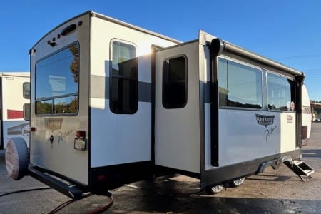 Lithia FL Wayne Wildwood sleeps 6/ 2 slides