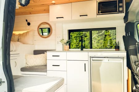 Huntingdon Valley PA The Nomad, Luxury Camper Van!