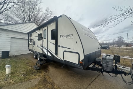 Montrose MI 2016 Keystone Grand Touring