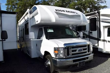 Sanford FL Thor's Chariot - Like New - Sleeps 6