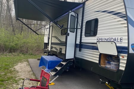 Marengo OH Spacious Bunkhouse | Sleeps 8 | Easy Setup + Family Ready